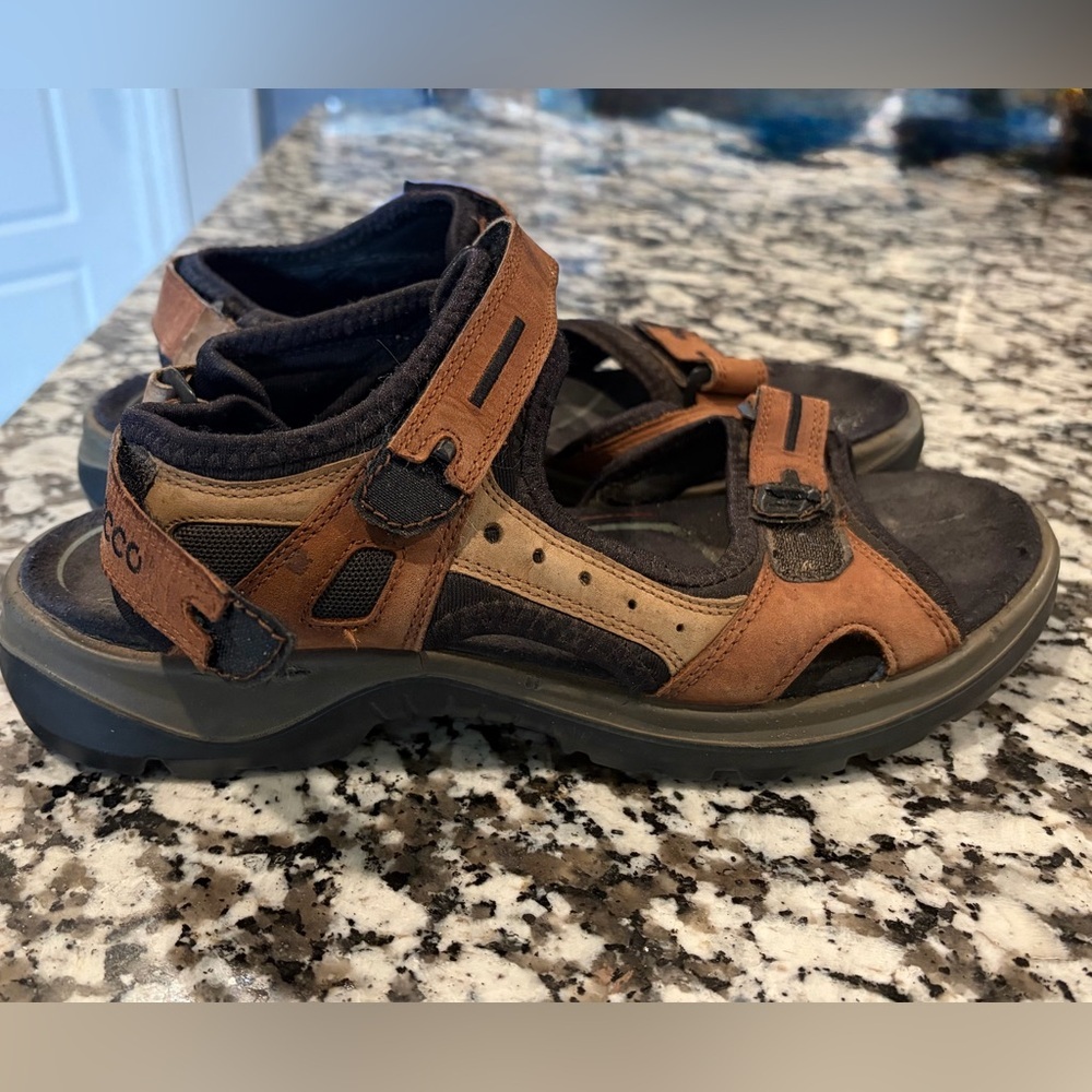 ECCO Yucatan Offroad Outdoor Sport Sandals Beige Strappy 3-Strap